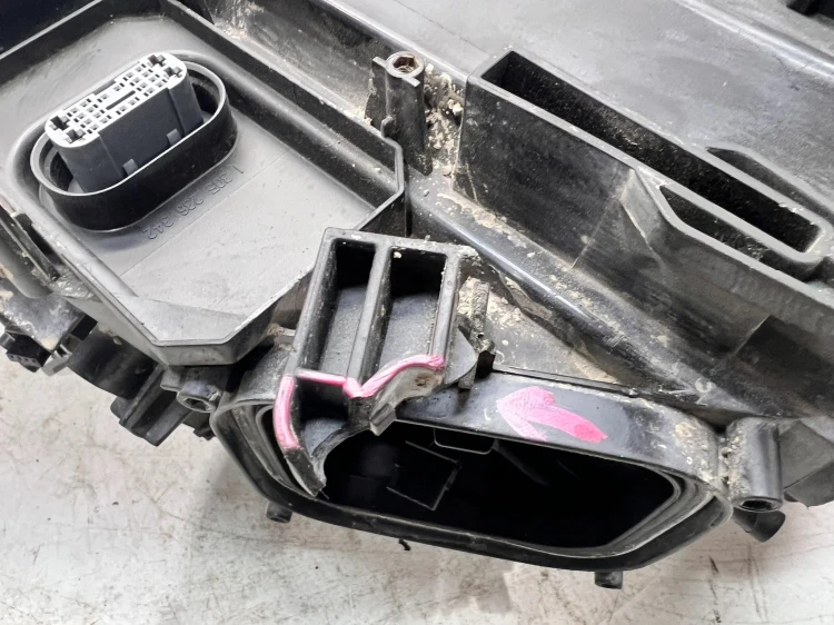 REFLEKTOR LAMPA XENON LEWY PRZÓD AUDI A4 B8 8K0941003G 13/26