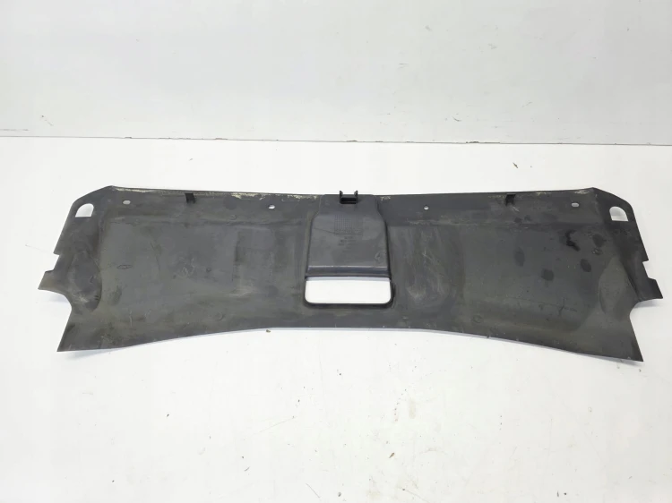 OSŁONA NAKŁADKA PASA PRZEDNIEGO AUDI Q3 8U 8U0807081B
