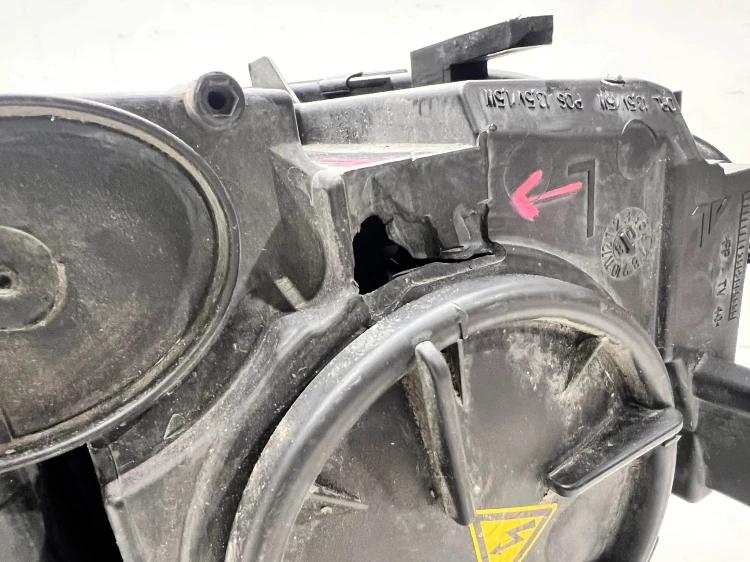 REFLEKTOR LAMPA XENON LEWY PRZÓD AUDI A4 B8 8K0941003G 13/26