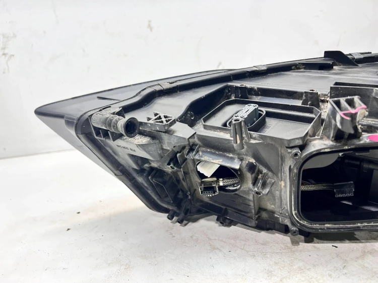 REFLEKTOR LAMPA XENON LEWY PRZÓD AUDI A4 B8 8K0941003G 13/26
