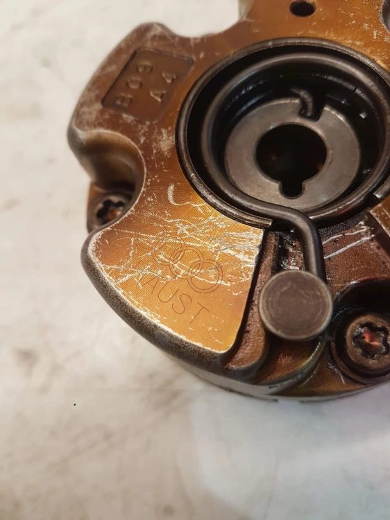 WARIATOR WYDECHOWY AUDI A4 A6 3.2 FSI 06E109084E