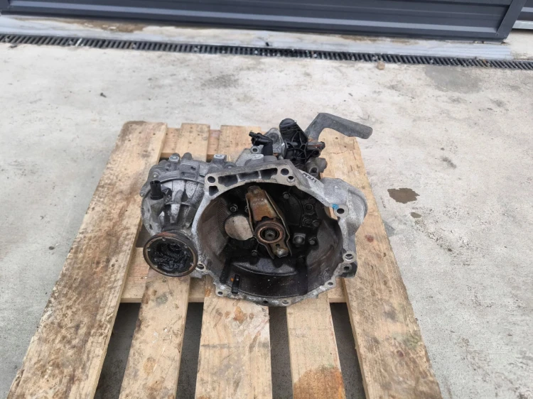 SKRZYNIA BIEGÓW AUDI VW SEAT SKODA MANUALNA MZM 1.6 TDI ORYGINAŁ !!!