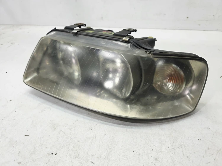 REFLEKTOR LAMPA LEWY PRZÓD AUDI A3 8L LIFT 8L0941003AF EU 15/26