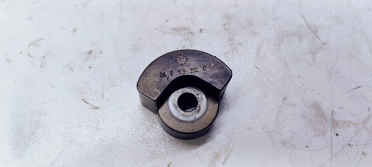 KÓŁKO BALANSUJĄCE AUDI A6 C6 2.4 BDW 06E103332C