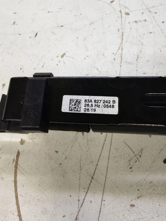CIĘŻAREK WYRÓWNOWAŻAJĄCY AUDI Q3 F3 83A827242B