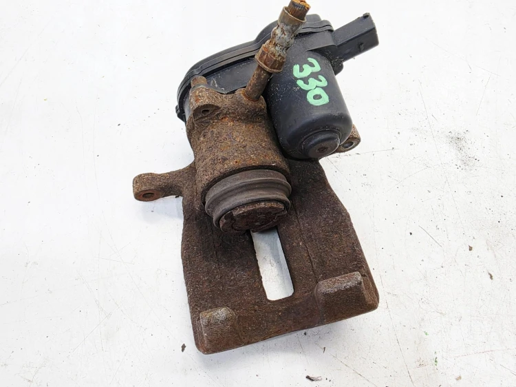ZACISK HAMULCOWY ELEKTRYCZNY PRAWY TYŁ AUDI A4 B8 A5 Q5 POD TARCZĘ 330MM