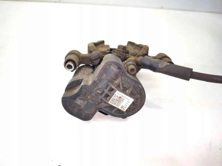 ZACISK HAMULCOWY LEWY TYŁ AUDI A3 8V VW SEAT SKODA 5Q0615405BC