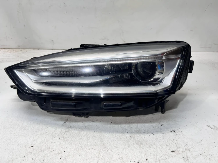 REFLEKTOR LEWY PRZÓD AUDI A5 8W 8W6941043D UK