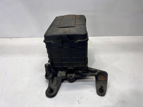 PODSTAWA AKUMULATORA AUDI A3 Q3 1K0915333H