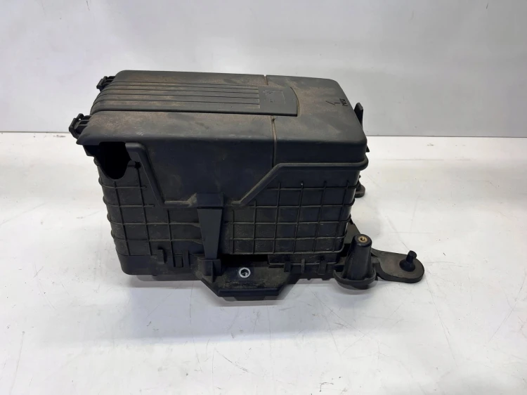 PODSTAWA AKUMULATORA AUDI A3 Q3 1K0915333H