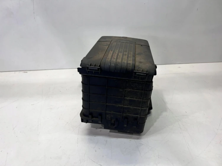 PODSTAWA AKUMULATORA AUDI A3 Q3 1K0915333H