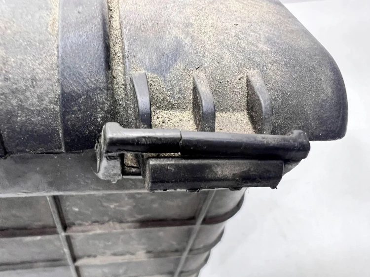 PODSTAWA AKUMULATORA AUDI A3 Q3 1K0915333H