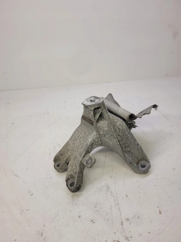 ŁAPA SILNIKA PRAWA AUDI A4 B8 A5 Q5 8K0199308EE