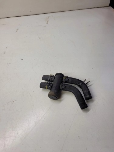 ROZDZIELACZ ZAWÓR PALIWA AUDI 2.0 2.7 8T0127247B