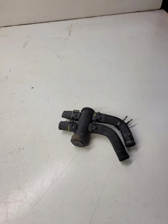 ROZDZIELACZ ZAWÓR PALIWA AUDI 2.0 2.7 8T0127247B