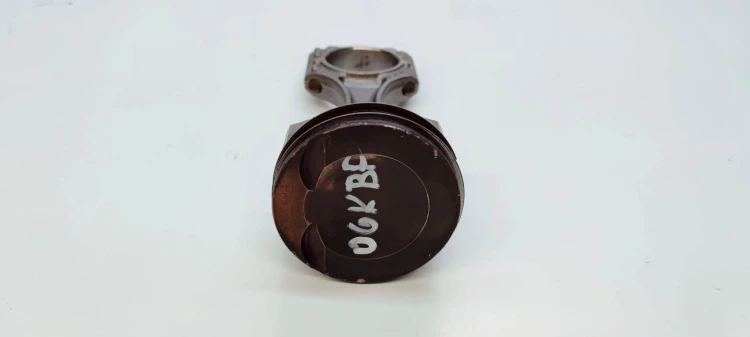 TŁOK + KORBOWÓD AUDI VOLKSWAGEN SEAT SKODA 2.0 TFSI TSI 06LJ 06KBF 82.420