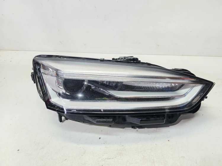 REFLEKTOR LAMPA PRAWY PRZÓD XENON AUDI A5 8W 8W6941006D 17/26