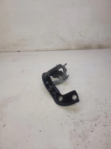ZAWIAS KLAPY TYŁ PRAWY AUDI A4 B9 AVANT 8W9827300A