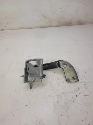 ZAWIAS KLAPY TYŁ PRAWY AUDI A4 B9 AVANT 8W9827300A