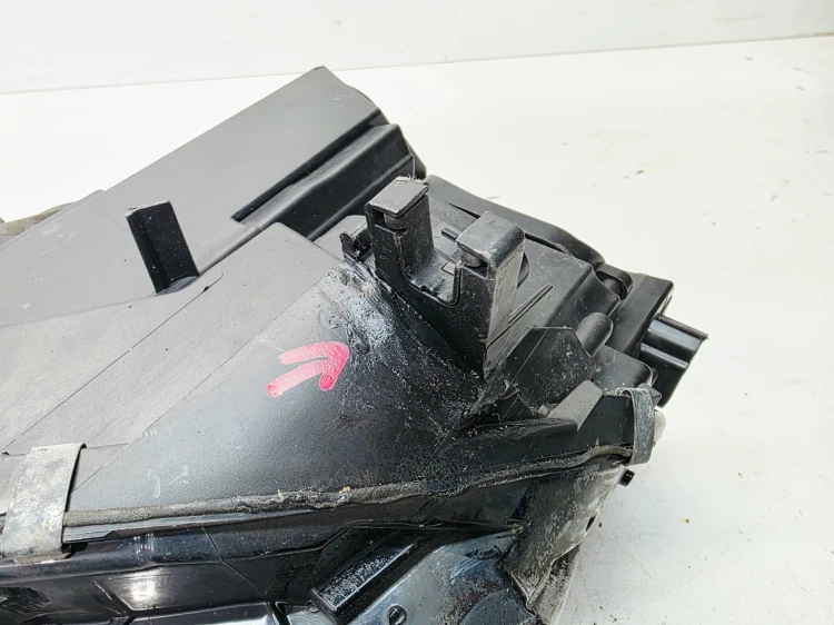 REFLEKTOR LAMPA PRAWY PRZÓD XENON AUDI A5 8W 8W6941006D 17/26