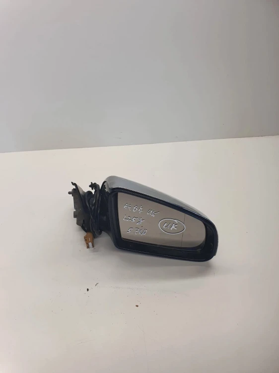 LUSTERKO ZEWNĘTRZNE PRAWE AUDI A4 B7 LZ5J 5PIN UK