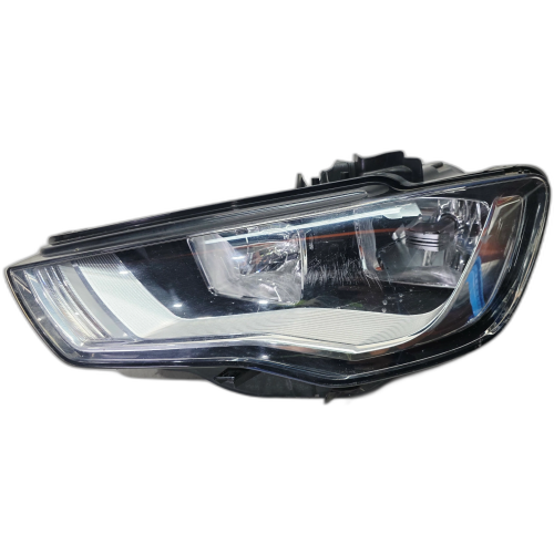 REFLEKTOR LAMPA LEWY PRZÓD AUDI A3 8V 8V0941003A 18/26 UK