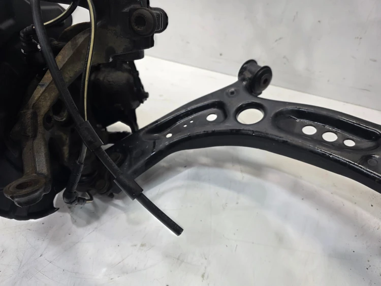 ZWROTNICA LEWA KOMPLET AUDI A3 8V VW SEAT SKODA 5Q0413023CP 5Q0407151J R*10