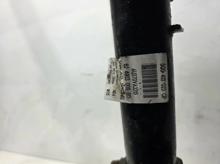 ZWROTNICA LEWA KOMPLET AUDI A3 8V VW SEAT SKODA 5Q0413023CP 5Q0407151J R*10
