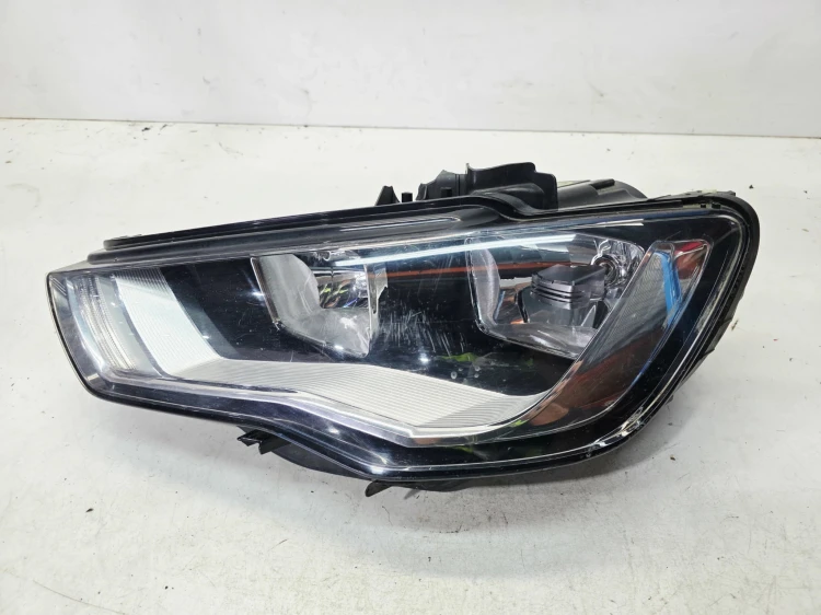 REFLEKTOR LAMPA LEWY PRZÓD AUDI A3 8V 8V0941003A 18/26 UK