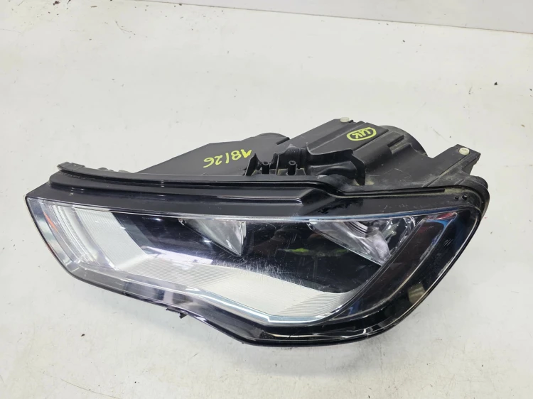 REFLEKTOR LAMPA LEWY PRZÓD AUDI A3 8V 8V0941003A 18/26 UK