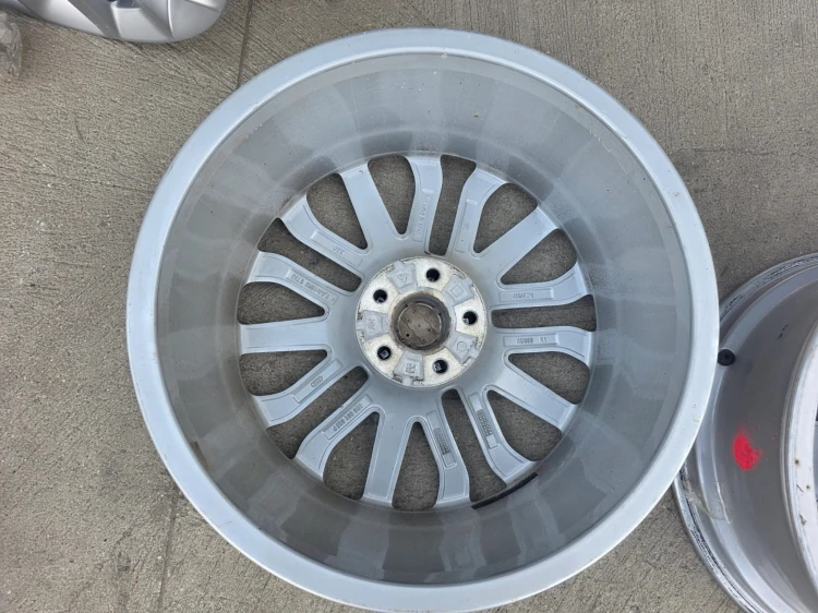 FELGA FELGI VW AUDI A4 A5 A6 ITP 7.5J R19 ET33 4G0601025P KOMPLET 25/26