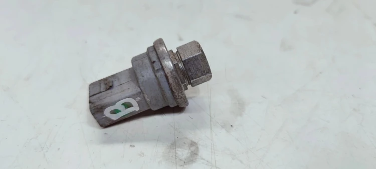 CZUJNIK CIŚNIENIA KLIMATYZACJI AUDI A4 B8 A5 Q5 8K0959126B