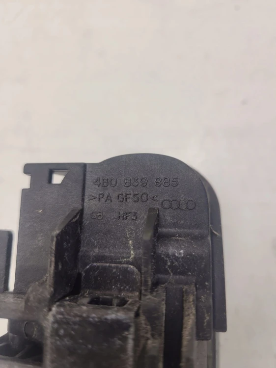 KLAMKA ZEWNĘTRZNA LEWY TYŁ A3 A4 A6 4B0839885