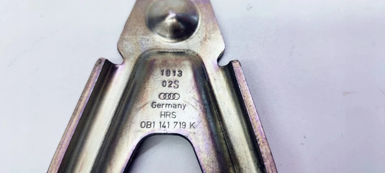 ŁAPA SKRZYNI SPRZĘGŁA AUDI A4 A5 Q5 0B1141719K