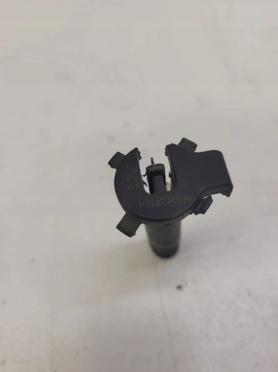 UCHWYT MOCOWANIE CHŁODNIC AUDI A4 A5 Q5 WHT001506A
