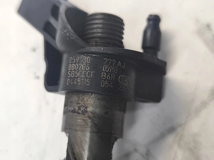 WTRYSK WTRYSKIWACZ AUDI VW 2.7 3.0 TDI 059130277AJ ORYGINAŁ !!!