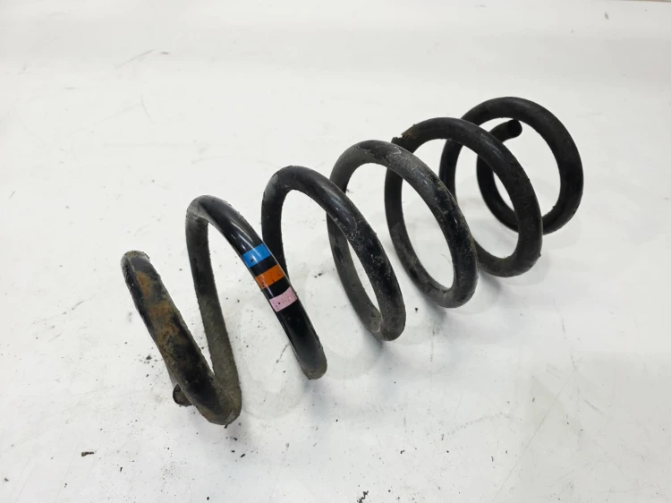 SPRĘŻYNA PRZÓD PRZEDNIA LEWA LUB PRAWA AUDI A4 B6 B7 300MM X 15MM