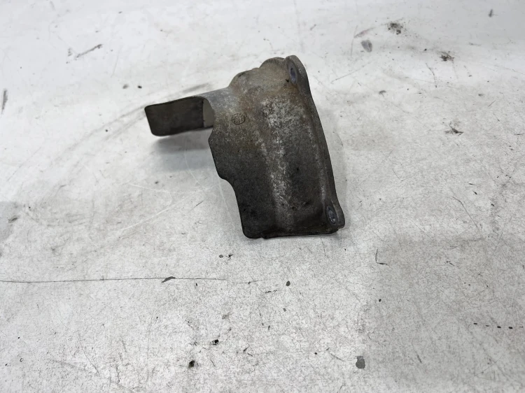OSŁONA PÓŁOSI AUDI Q7 4M 4M0407720
