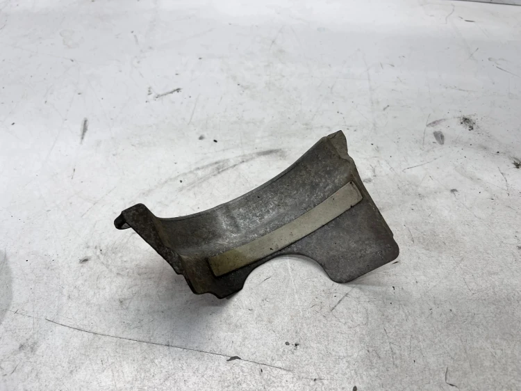 OSŁONA PÓŁOSI AUDI Q7 4M 4M0407720