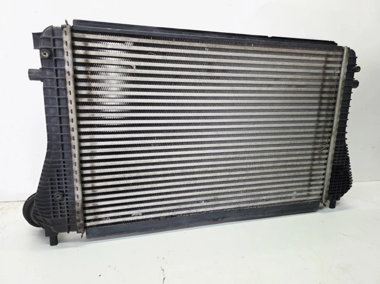 CHŁODNICA POWIETRZA INTERCOOLER AUDI VOLKSWAGEN SEAT SKODA 1K0145803S