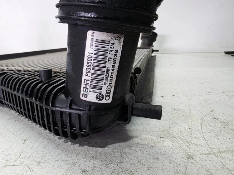 CHŁODNICA POWIETRZA INTERCOOLER AUDI VOLKSWAGEN SEAT SKODA 1K0145803S