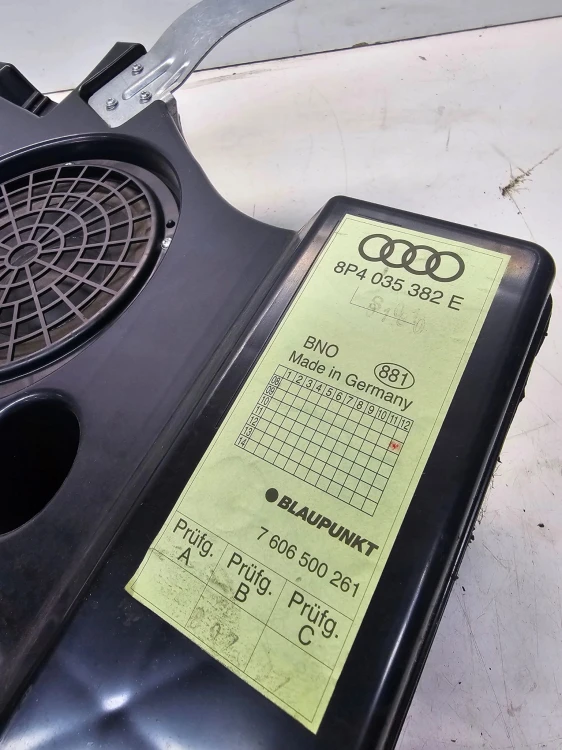 GŁOŚNIK SUBWOOFER TUBA AUDI A3 8P SPORTBACK 8P4035382E