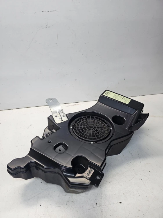 GŁOŚNIK SUBWOOFER TUBA AUDI A3 8P SPORTBACK 8P4035382E