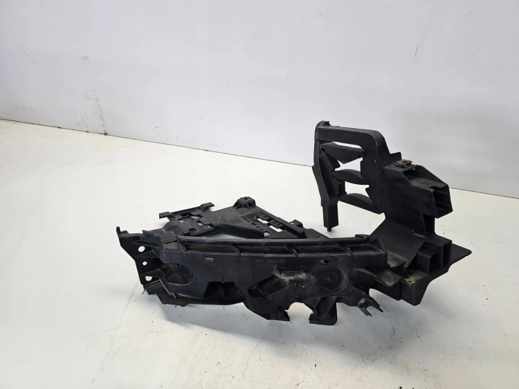 ŚLIZG MOCOWANIE REFLEKTORA AUDI Q5 8R 8R0805608A
