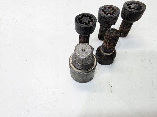 ŚRUBA ŚRUBY ZABEZPIECZAJĄCE AUDI VOLKSWAGEN SEAT SKODA WZÓR H