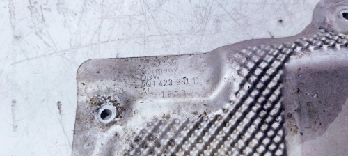 OSŁONA TERMICZNA AUDI A3 8V 1.8 TFSI 5Q1423981D