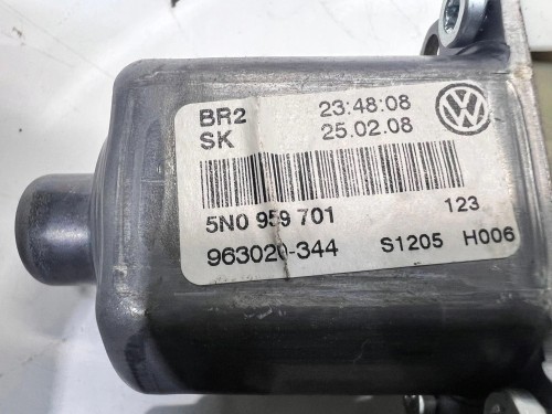 SILNICZEK SZYBY LEWY PRZÓD VW TIGUAN 5N0959701