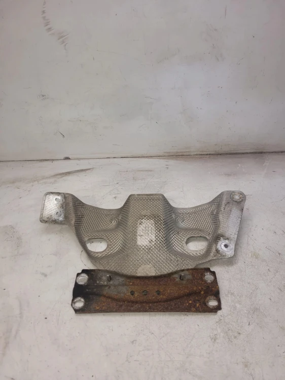 OSŁONA TERMICZNA WAŁU AUDI Q5 8R 8R0521443C