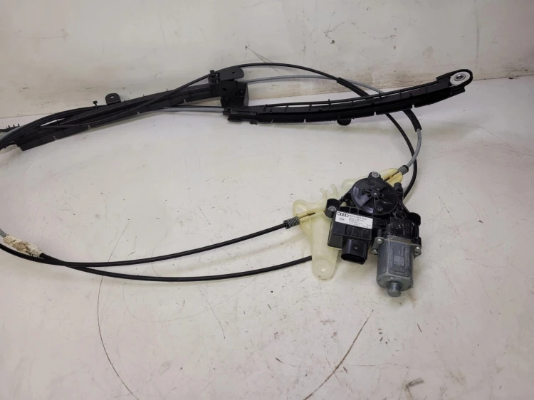MECHANIZM KLAPY BAGAŻNIKA AUDI A4 B9 A5 8W9863560