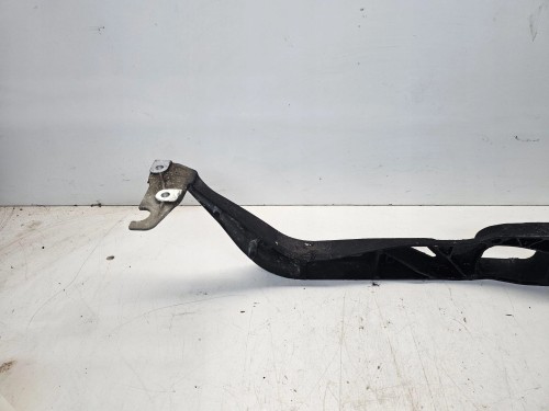 BELKA WSPORNIK SILNIKA AUDI A4 A5 A6 8K0199521Q